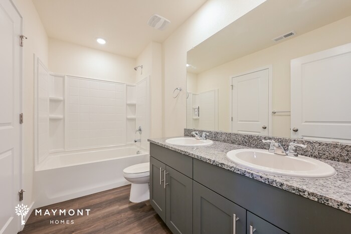 Building Photo - 13420 Oneida Ln