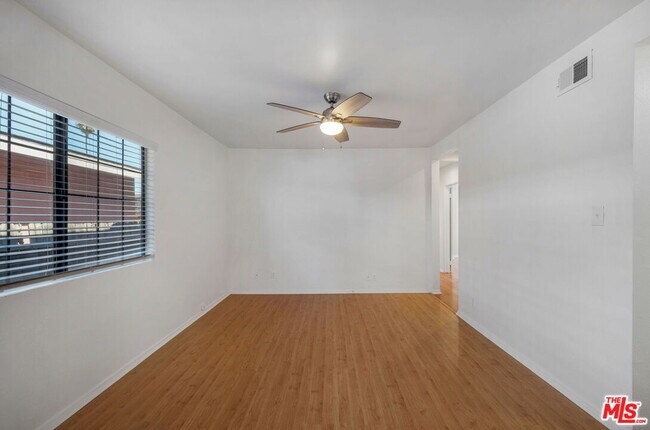 Building Photo - 11882 Ramona Ave