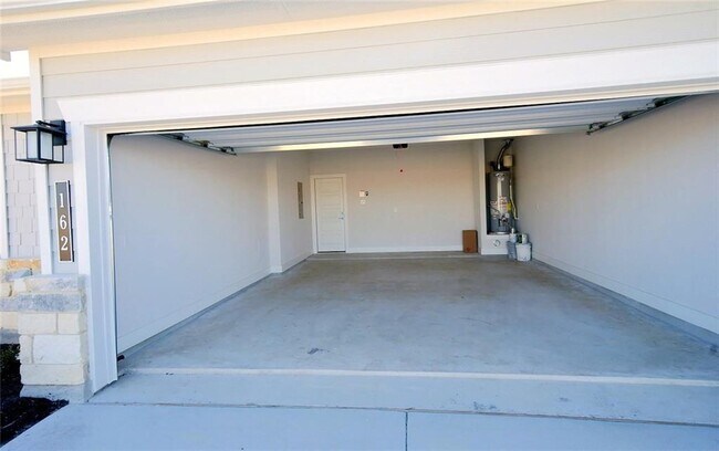 Building Photo - 162 Elisha Dr