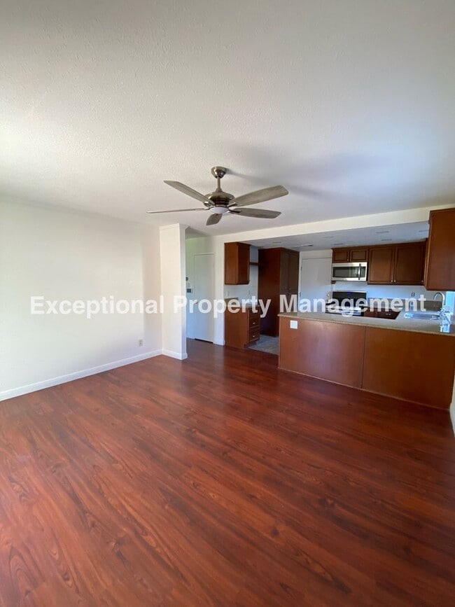Building Photo - Ready to move in 4 bedroom 2 bath home