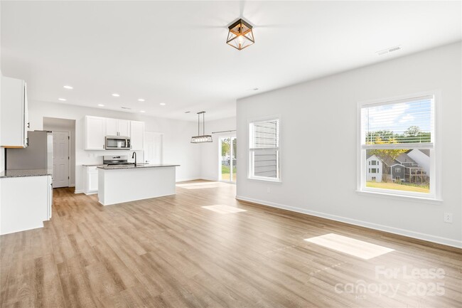Building Photo - 18016 Wilbanks Dr