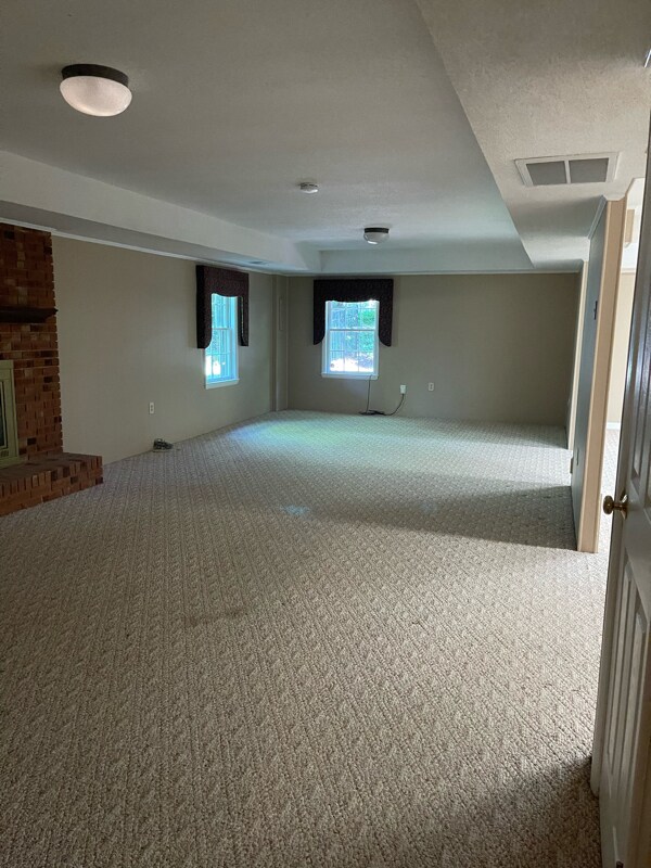 Building Photo - 624 Foxwood Dr SE