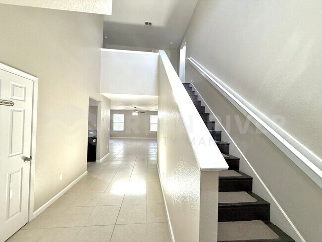 Building Photo - Room to Live, Space to Thrive! Stunning 6BR Home with Solar, Upgrades & Screened Lanai in Macclen...