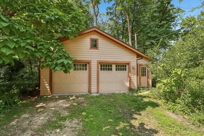 Building Photo - 6789 N Elm Tree Rd