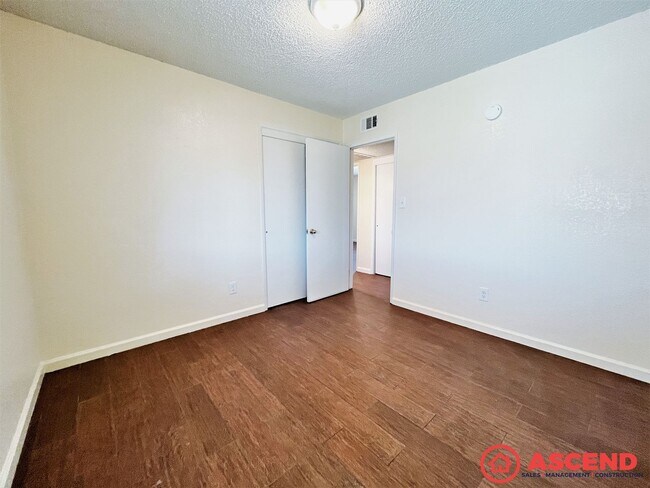 Building Photo - 8516 Haupt Ave