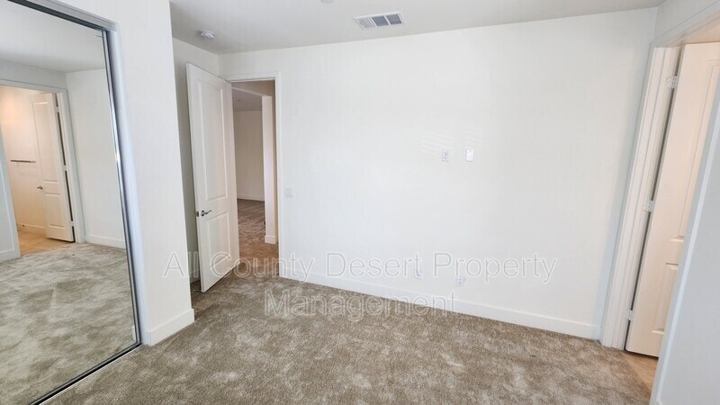 Building Photo - 84361 Passagio Lago Way