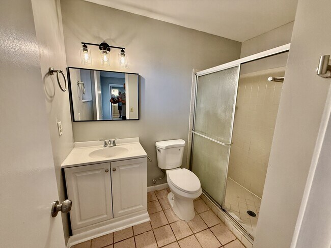 Building Photo - 5490 Britan Dr