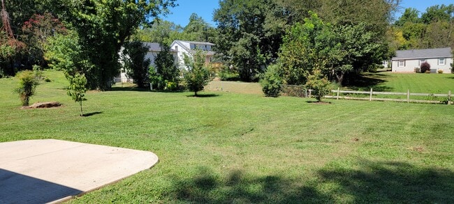 Building Photo - 1789 Hausman Dr