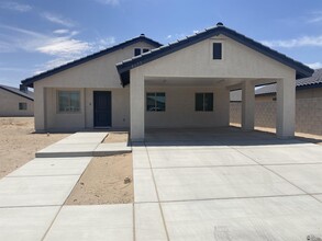 Building Photo - 4655 E Los Olivos Dr