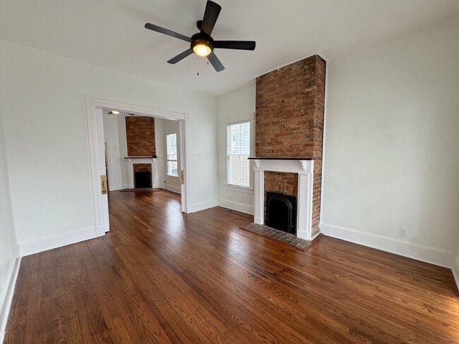 Building Photo - 20 E 40th St