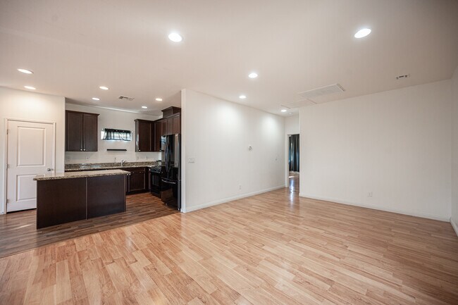 Building Photo - 8904 Harmony Hall Ave