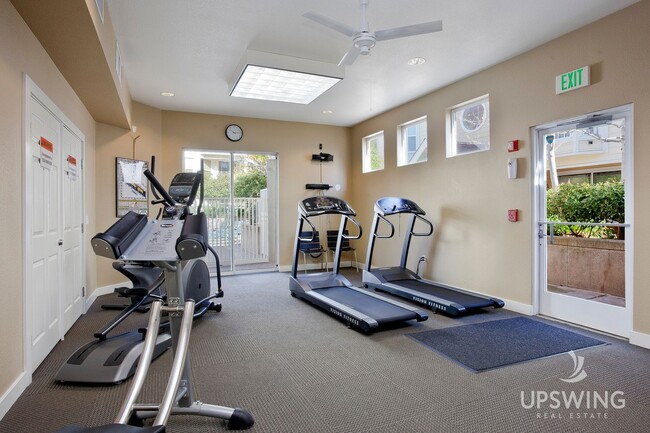Building Photo - Spacious 1 Bedroom Loft at Ryland Mews