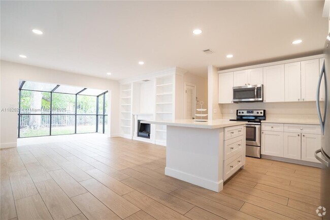 Building Photo - 2320 SW 89th Ct