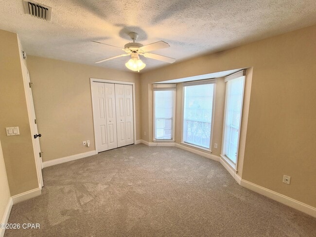 Building Photo - 103 Parkview Xing