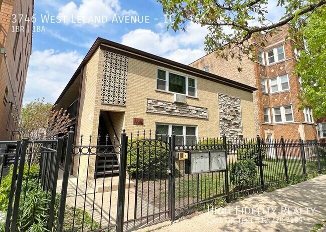 Primary Photo - 3746 W Leland Ave