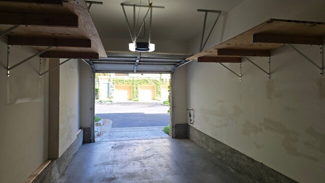 Building Photo - 308 Terra Bella