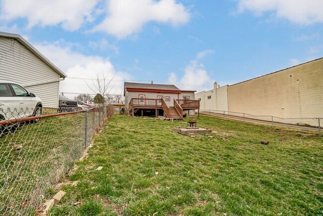 Building Photo - 29 N Main St