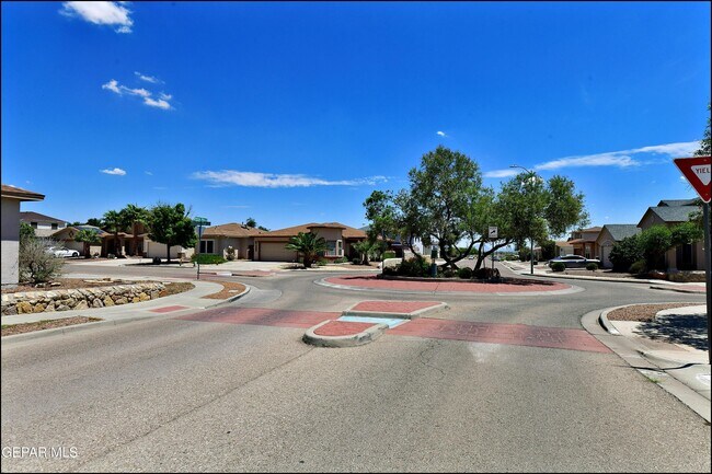 Building Photo - 5810 Redstone Mesa Ct