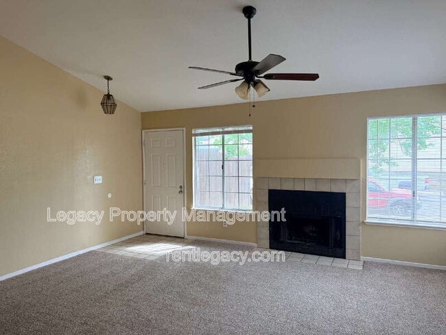 Building Photo - 7733 Robinette Rd