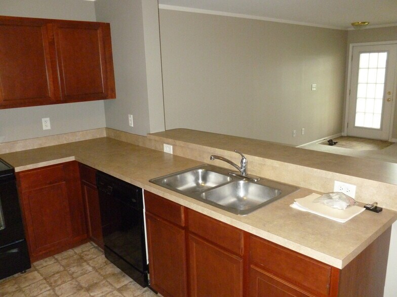Building Photo - 236 Bertram Dr
