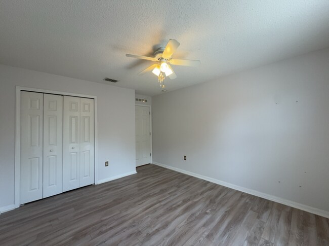 Building Photo - 1431 Teal Dr