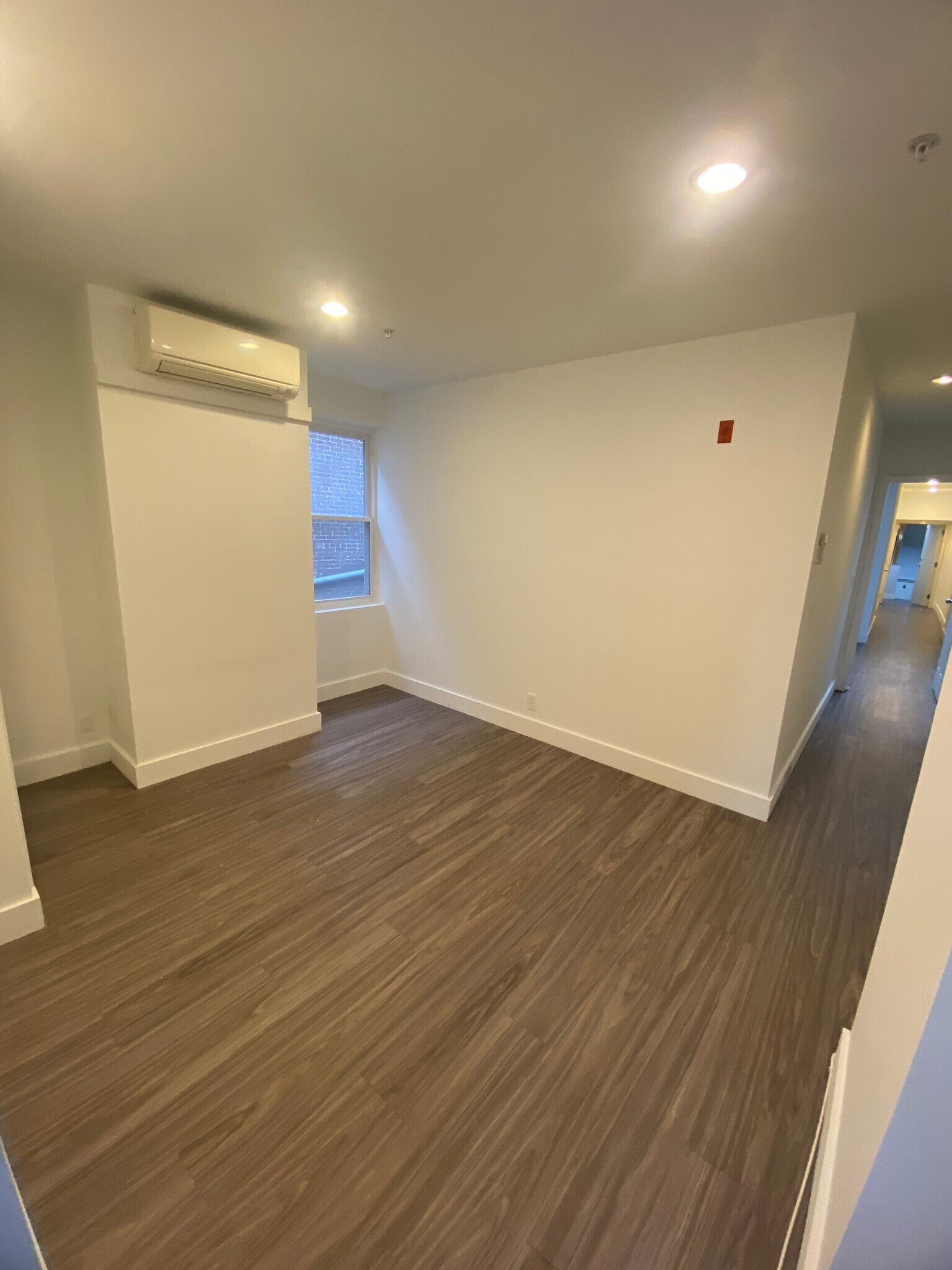 Building Photo - 407 N Charles St