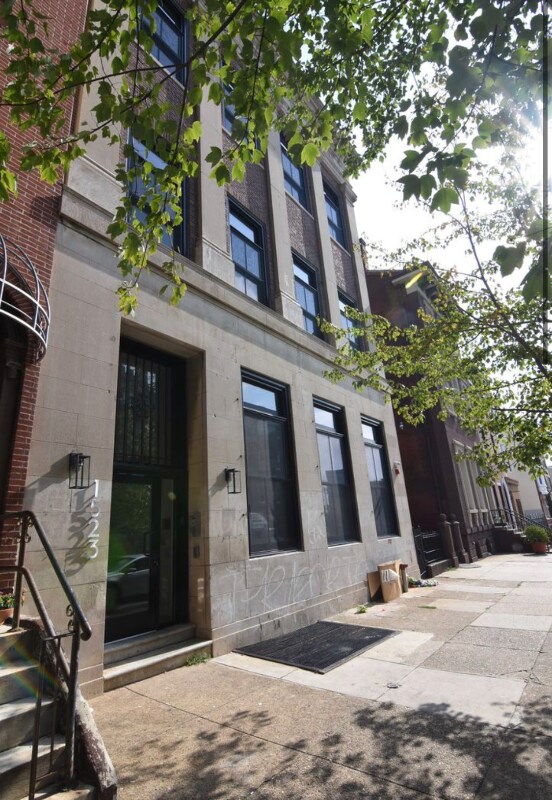 Building Photo - 1523 W Girard Ave