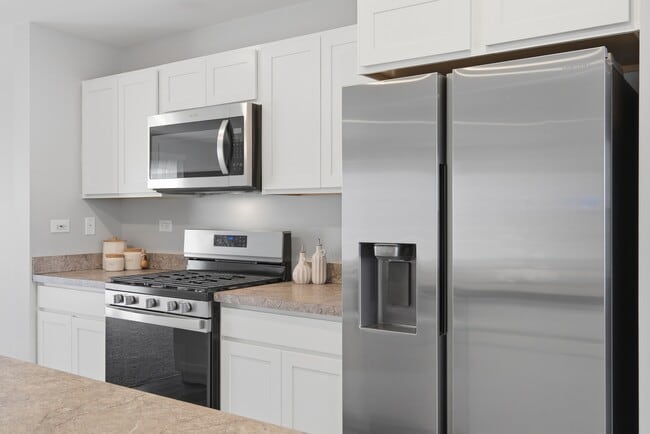 Building Photo - 217 Goldenrod Dr