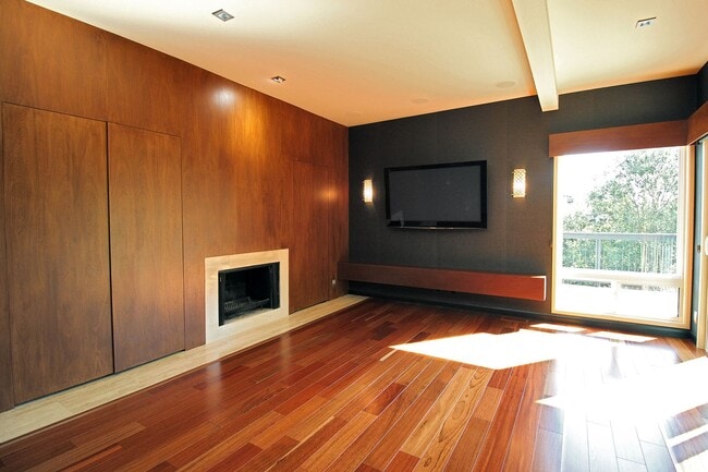 Building Photo - 3131 NW Luray Terrace