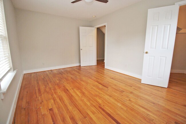 Building Photo - 1141 Virginia St
