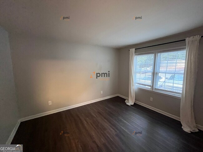 Building Photo - 162 Elysian Way NW
