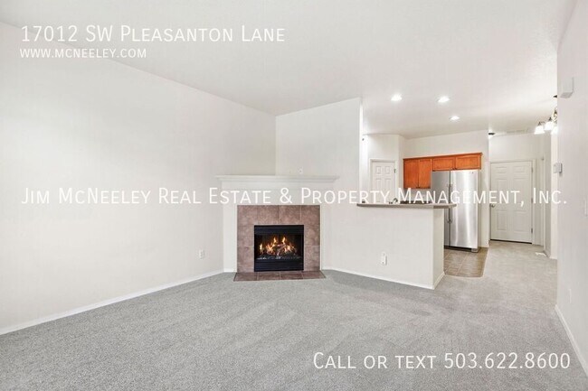Building Photo - 17012 SW Pleasanton Ln