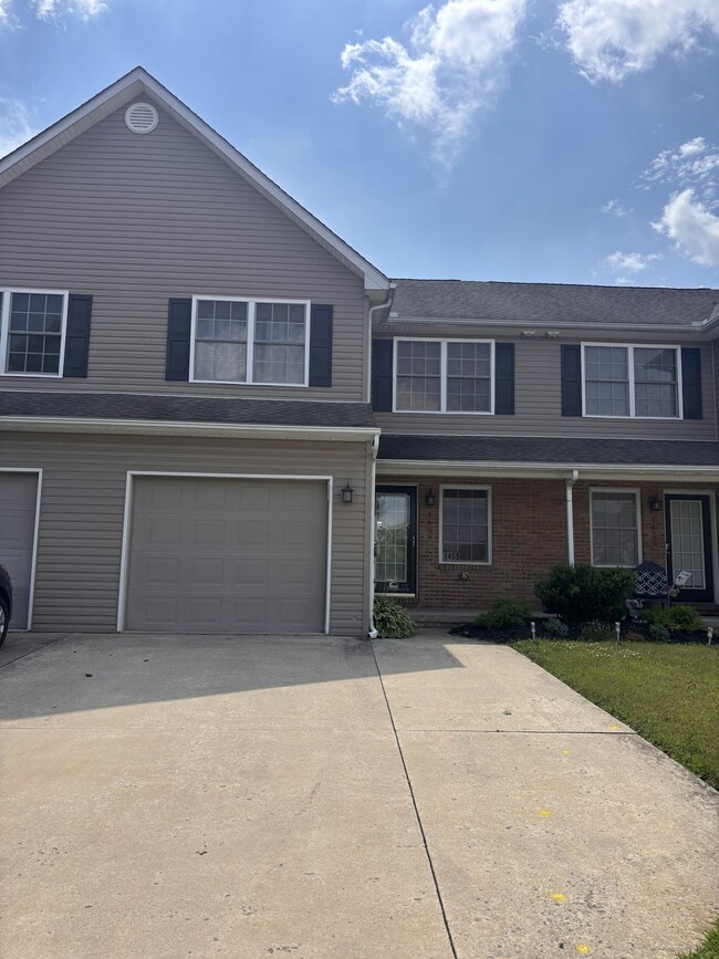 Primary Photo - 1459 Mohr Cir