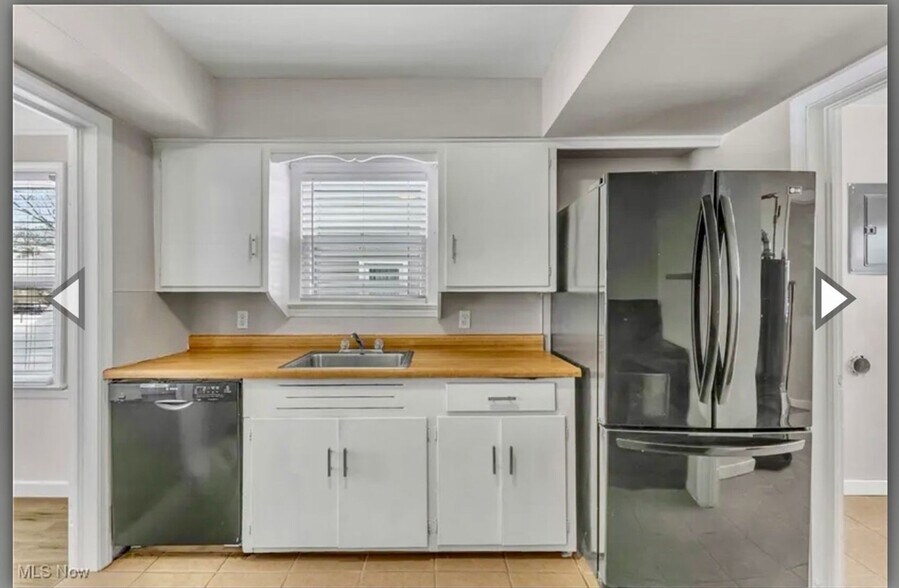 Building Photo - 595 Oakmoor Ave