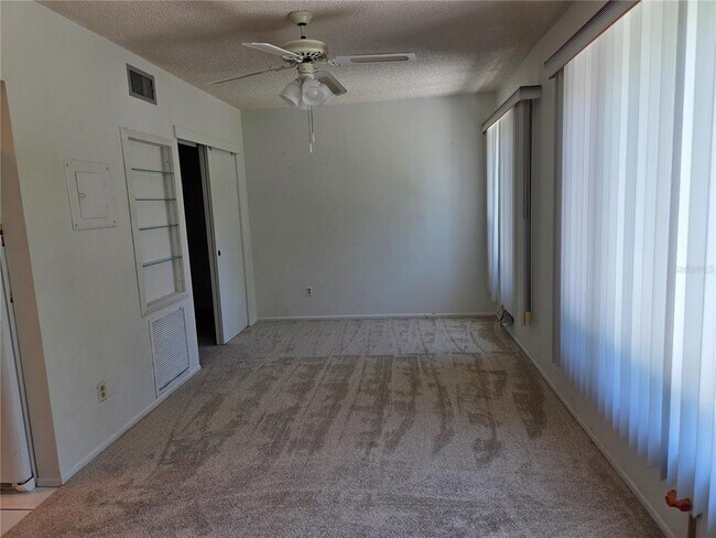 Building Photo - 2256 Philippine Dr