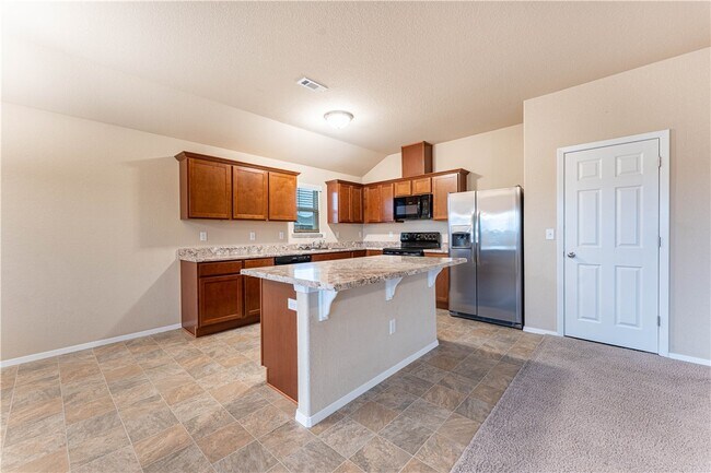 Building Photo - 6702 SW Pilgrim Rd