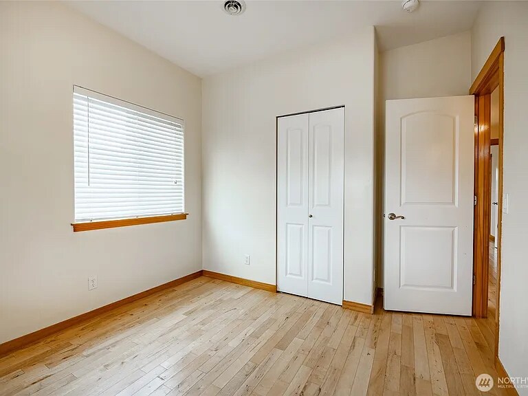 Building Photo - 4824 Willow Dr