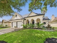 Building Photo - 203 Las Brisas St
