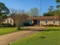 Building Photo - 2701 Cliffside Dr