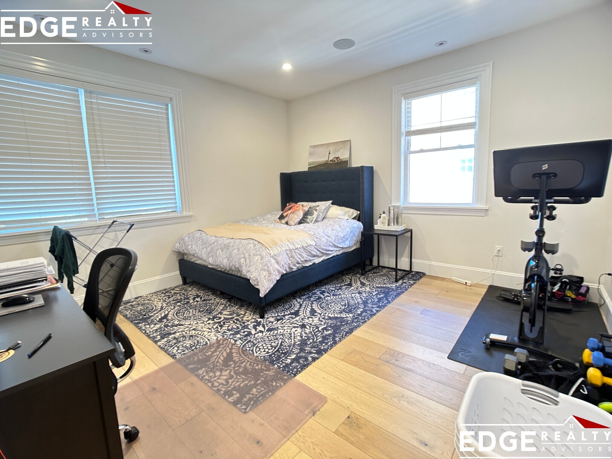 Building Photo - 205 E St. Unit 12N