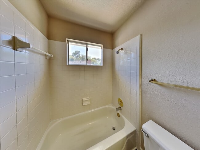 Building Photo - 13143 Mills River St