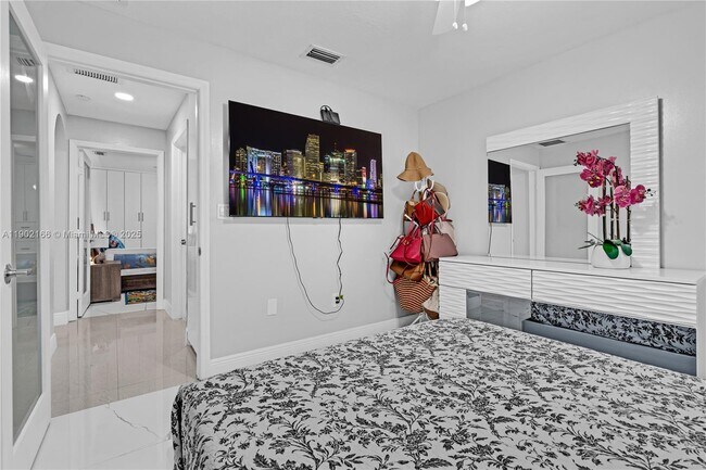 Building Photo - 15822 SW 140th St