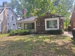 Building Photo - 14510 Greenview Rd