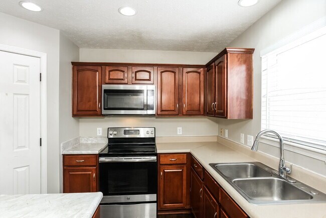 Building Photo - 12005 Gatwick View Dr