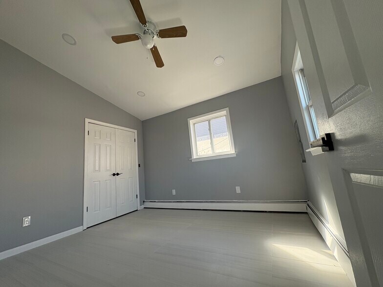 Building Photo - 1713 Binnacle Rd