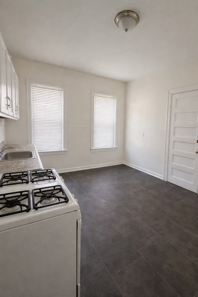 Kitchen - 3809 W Galena St