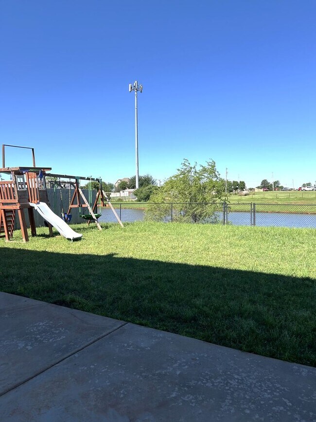 Building Photo - 9517 Crooked Creek Ln