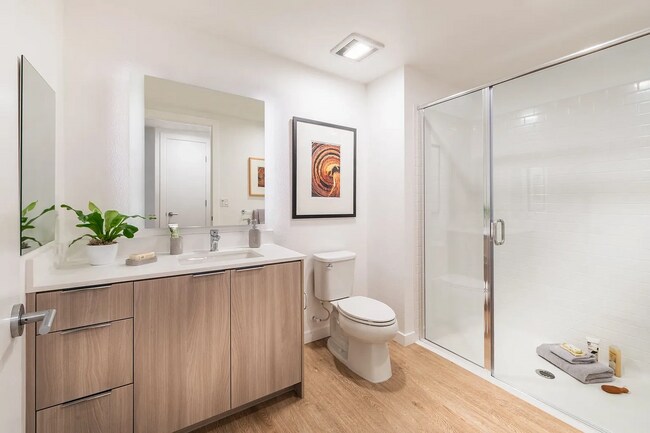 Building Photo - 300 W Washington Ave