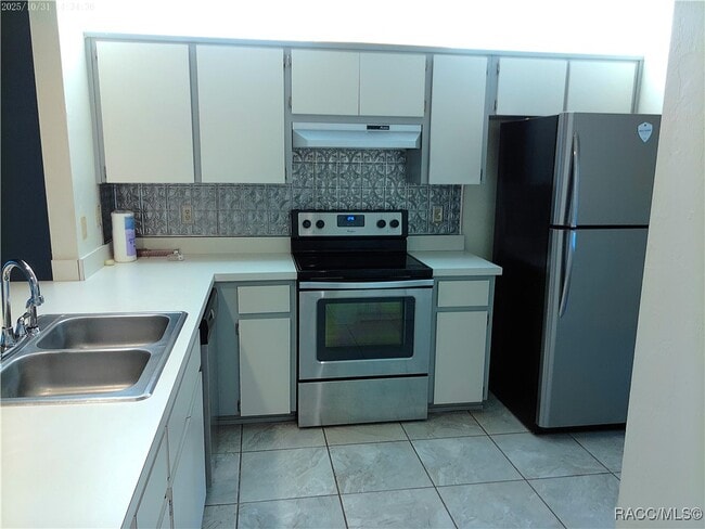 Building Photo - 2269 N St Lucie Point