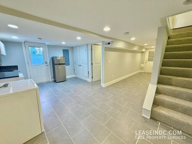 Building Photo - 4429 9th St NW